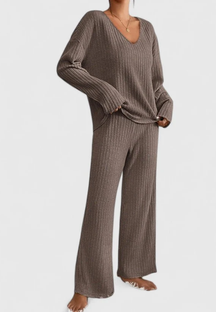 Angeline™ Comfortable Set